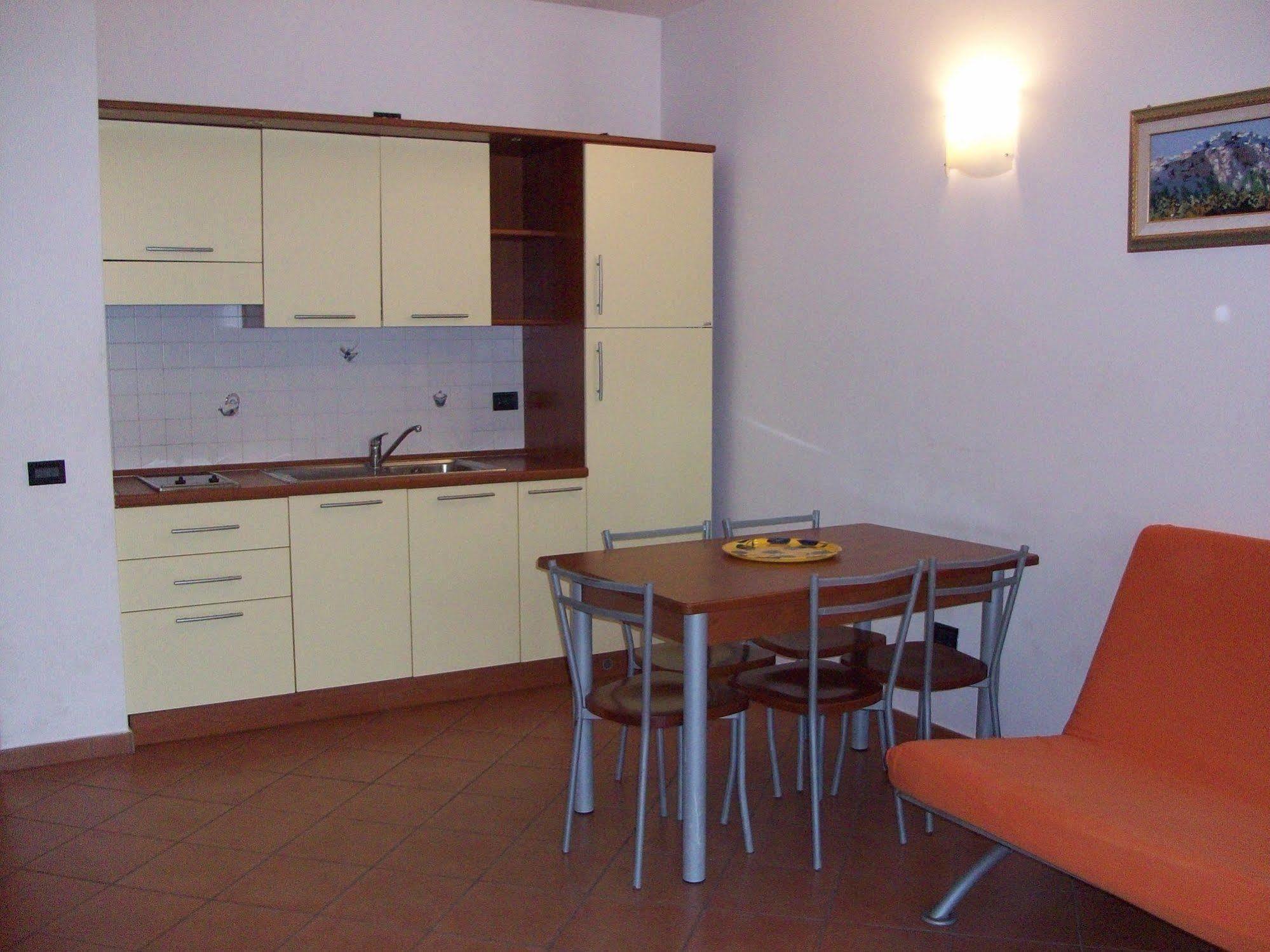 كاستيلانيتا مارينا Jonio Vacanze Residence المظهر الخارجي الصورة
