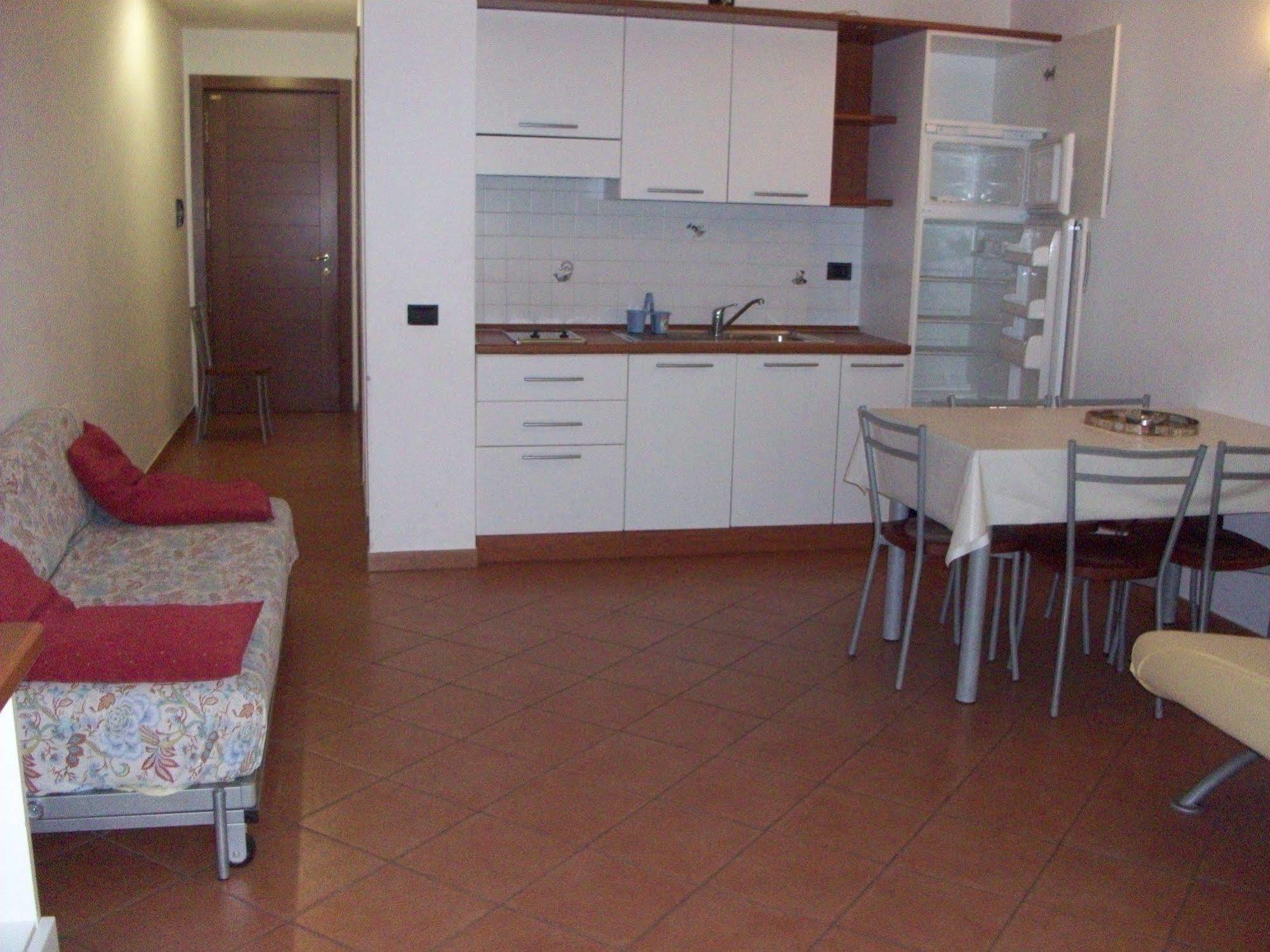 كاستيلانيتا مارينا Jonio Vacanze Residence المظهر الخارجي الصورة