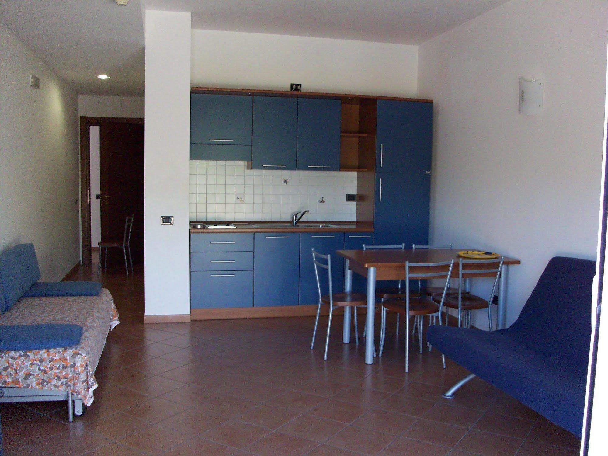 كاستيلانيتا مارينا Jonio Vacanze Residence المظهر الخارجي الصورة